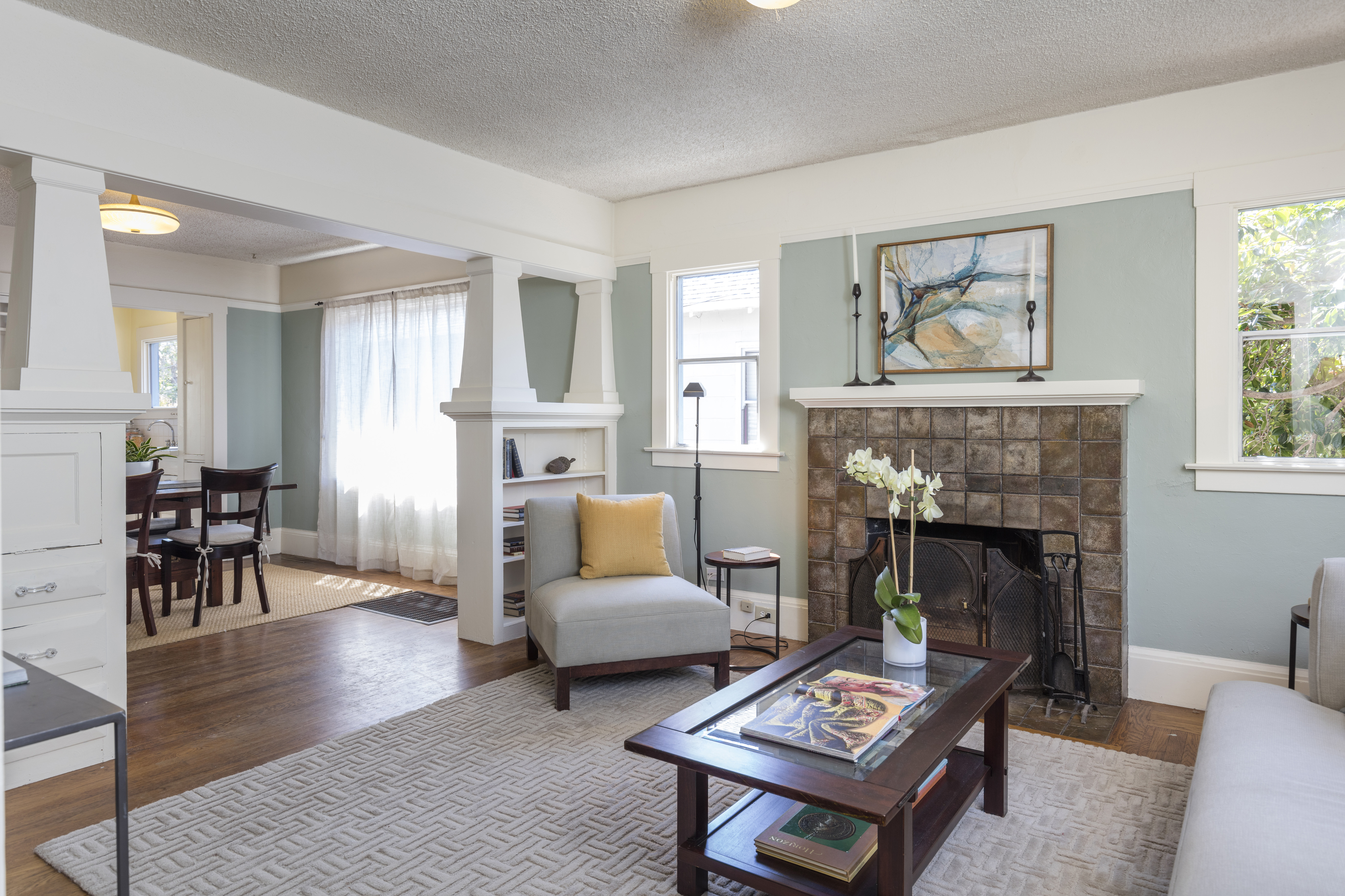 1142 Delaware Golden Duplex